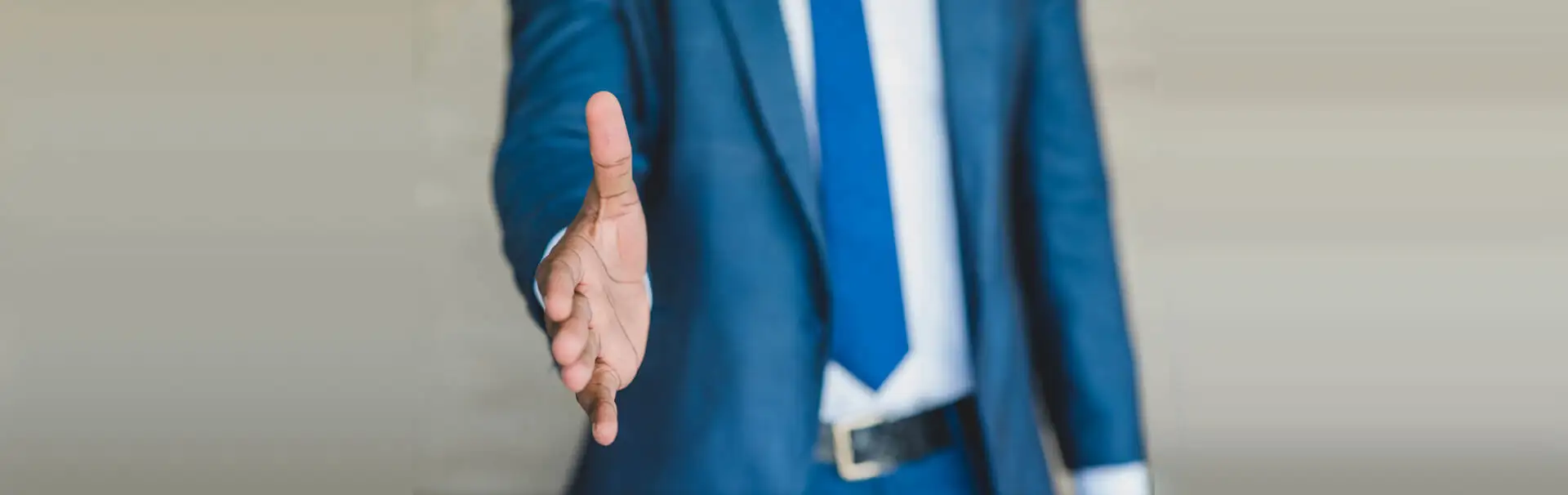 header-lavoriamo-stretto-contatto